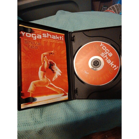Yoga Shakti: The Complete Practice of Vinyasa Flow Yoga on DVD by Shiva Rea (DVD - Picture 3 of 4